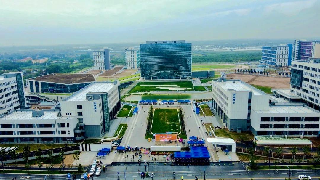 陕西，热烈欢迎各位来宾、女士们与先生们